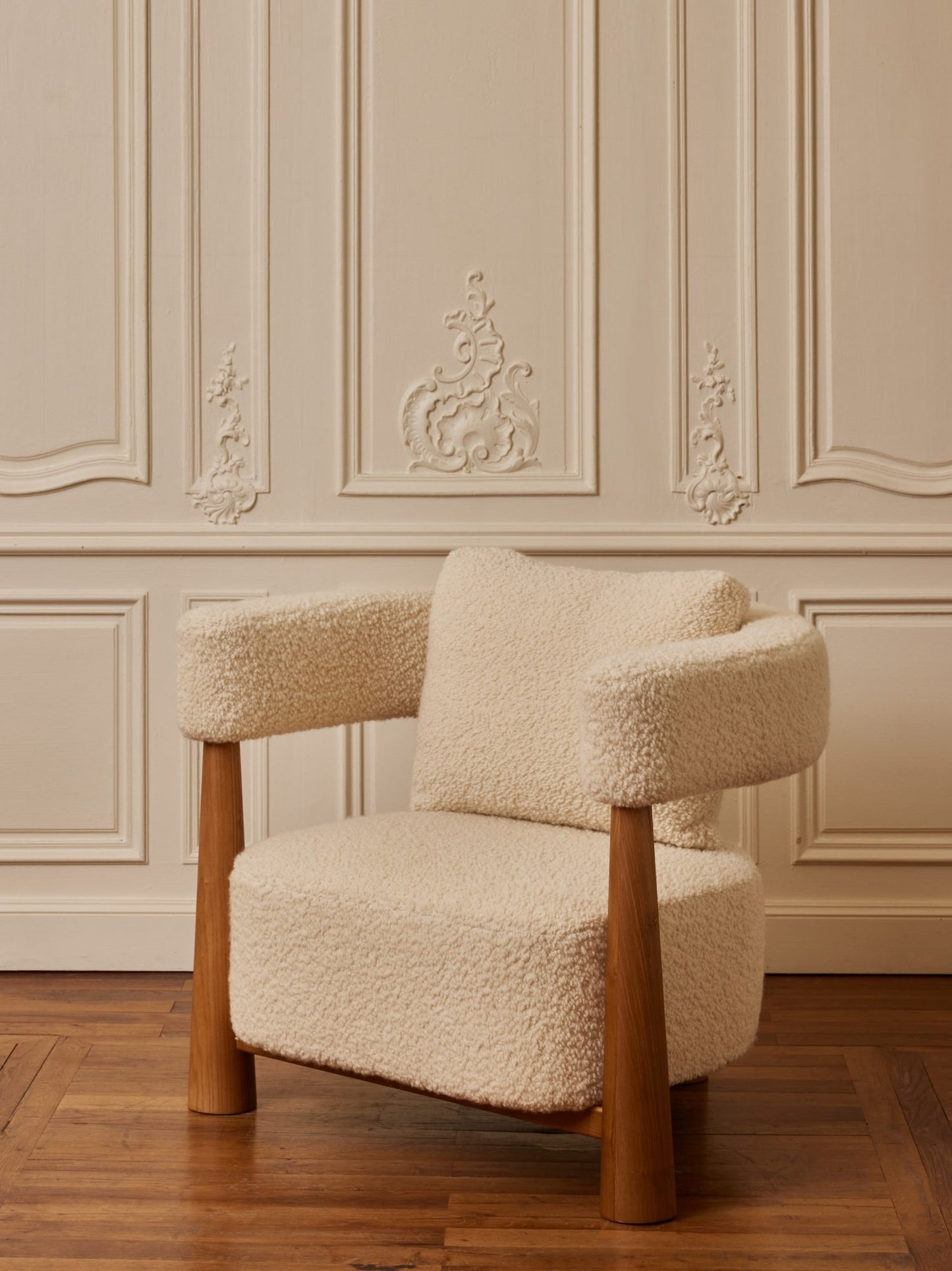 Vivien Armchair