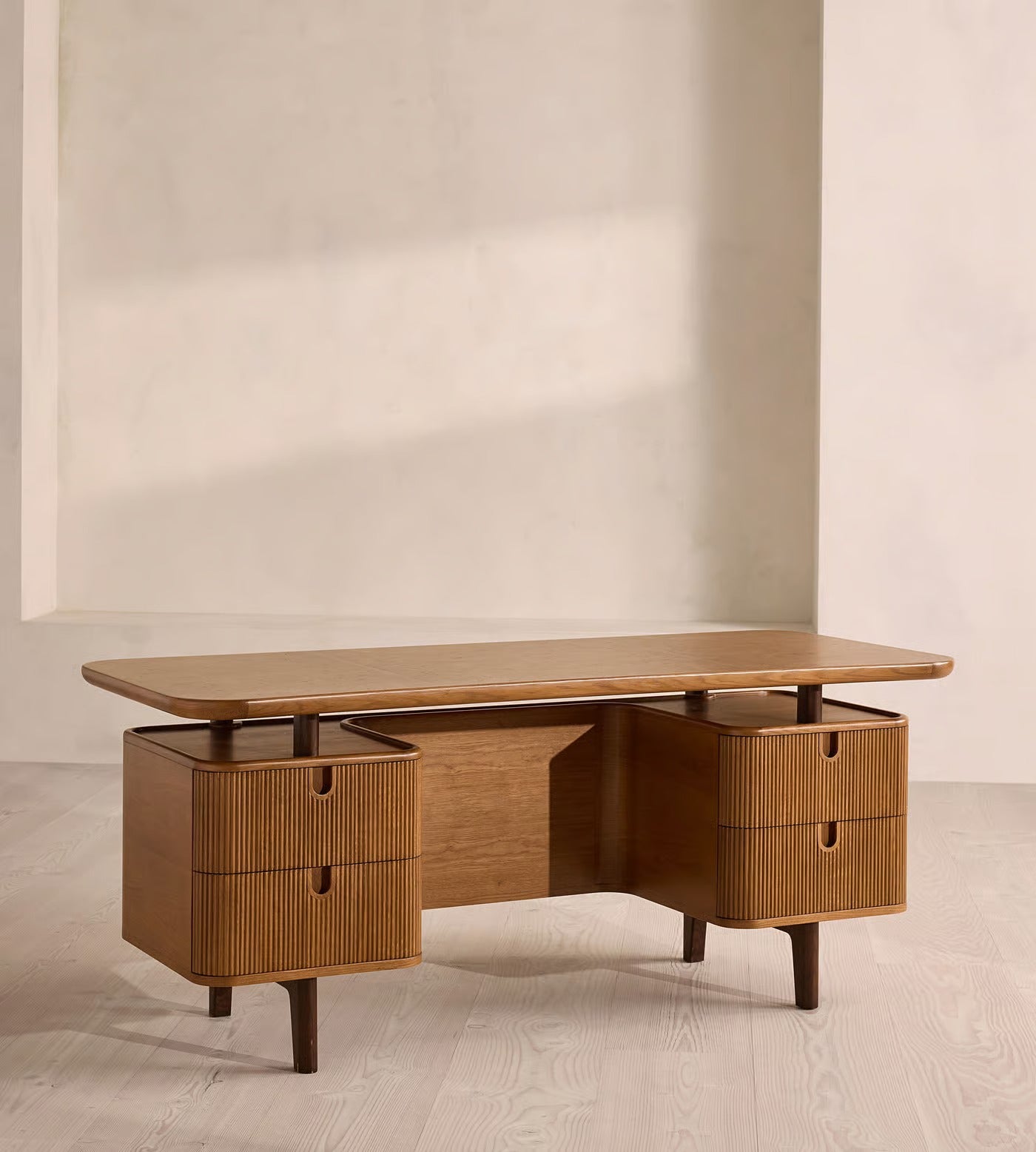 Volantis Desk
