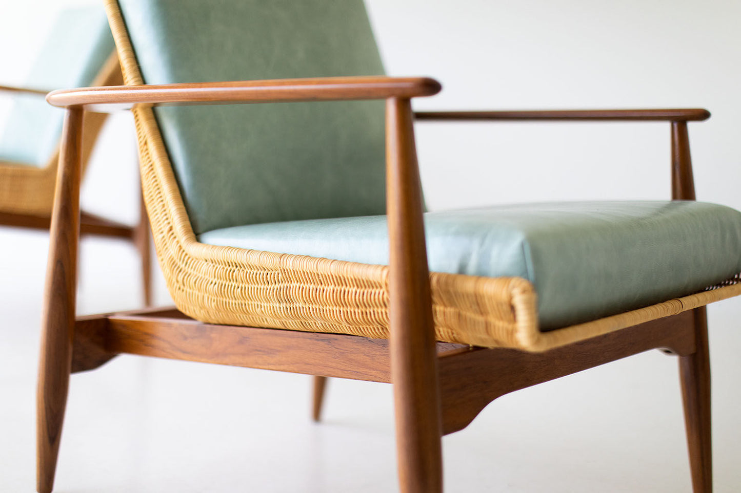 Indus Lounge Chair