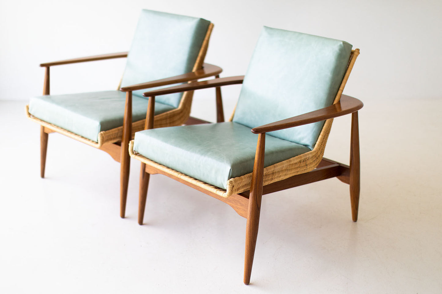 Indus Lounge Chair