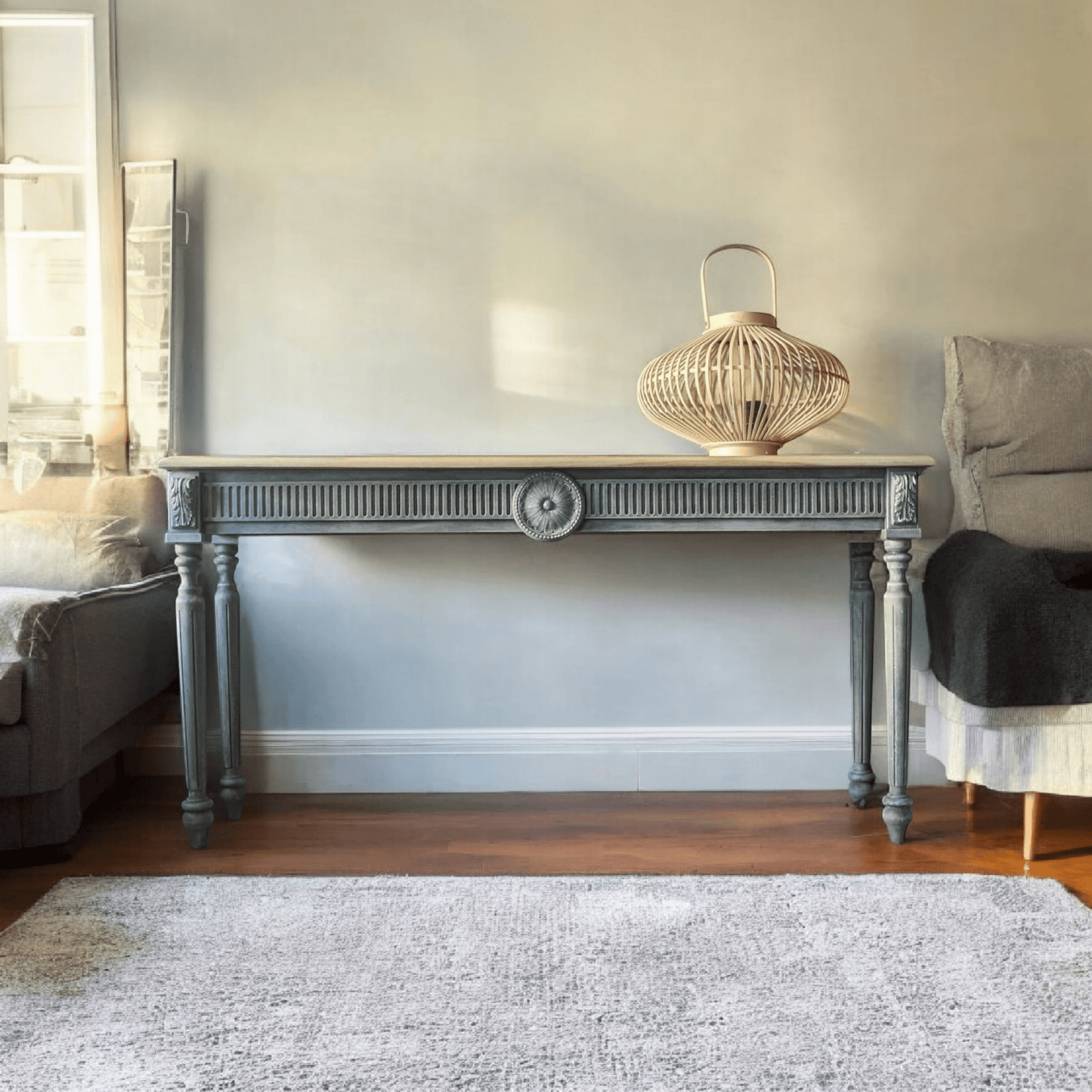 Louis Console Table