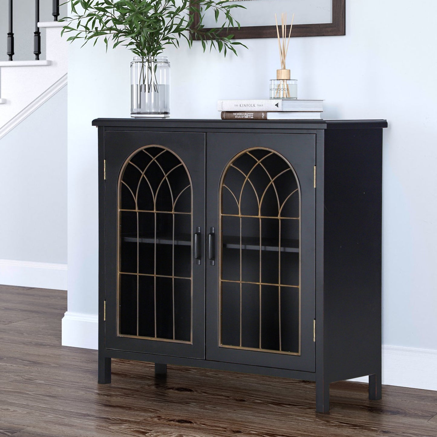 Roger Cabinet